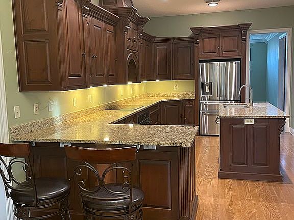 3rd image of 1064 E Emilys Walk Ln