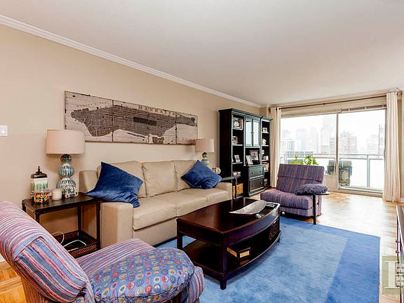 3rd image of 300 E 40th St #30*C