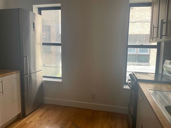 2nd image of 435 Grand Ave APT 1E