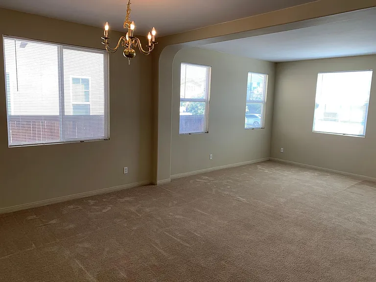 11926 Forest Park Ln — Photo 2