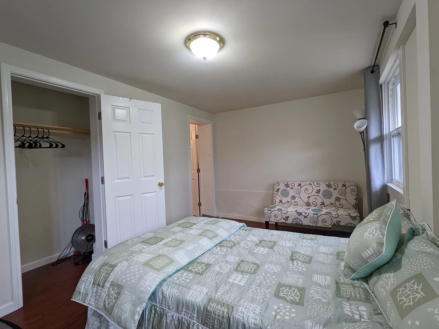 1 bed, 200 sqft, $1,800 — Photo 3