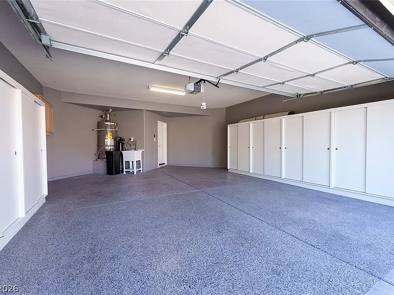 8185 Round Hills Cir — Photo 25