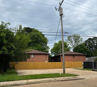 3352/3362 Livingston Rd, Jackson, MS, 39213