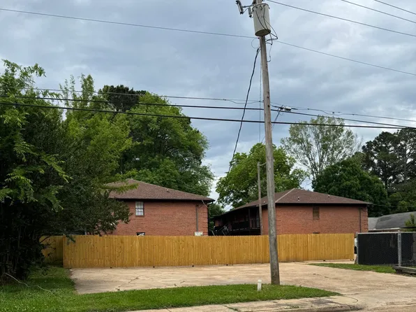 3352 Livingston Rd, Jackson, MS 39213