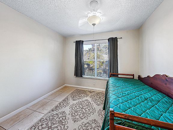 5th image of 107 Oakwood Drive