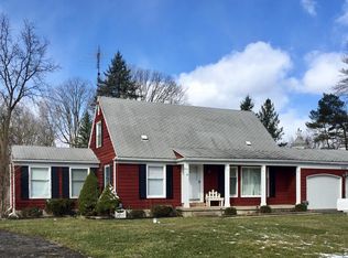 2367 Pineview Ct, Flushing, MI 48433