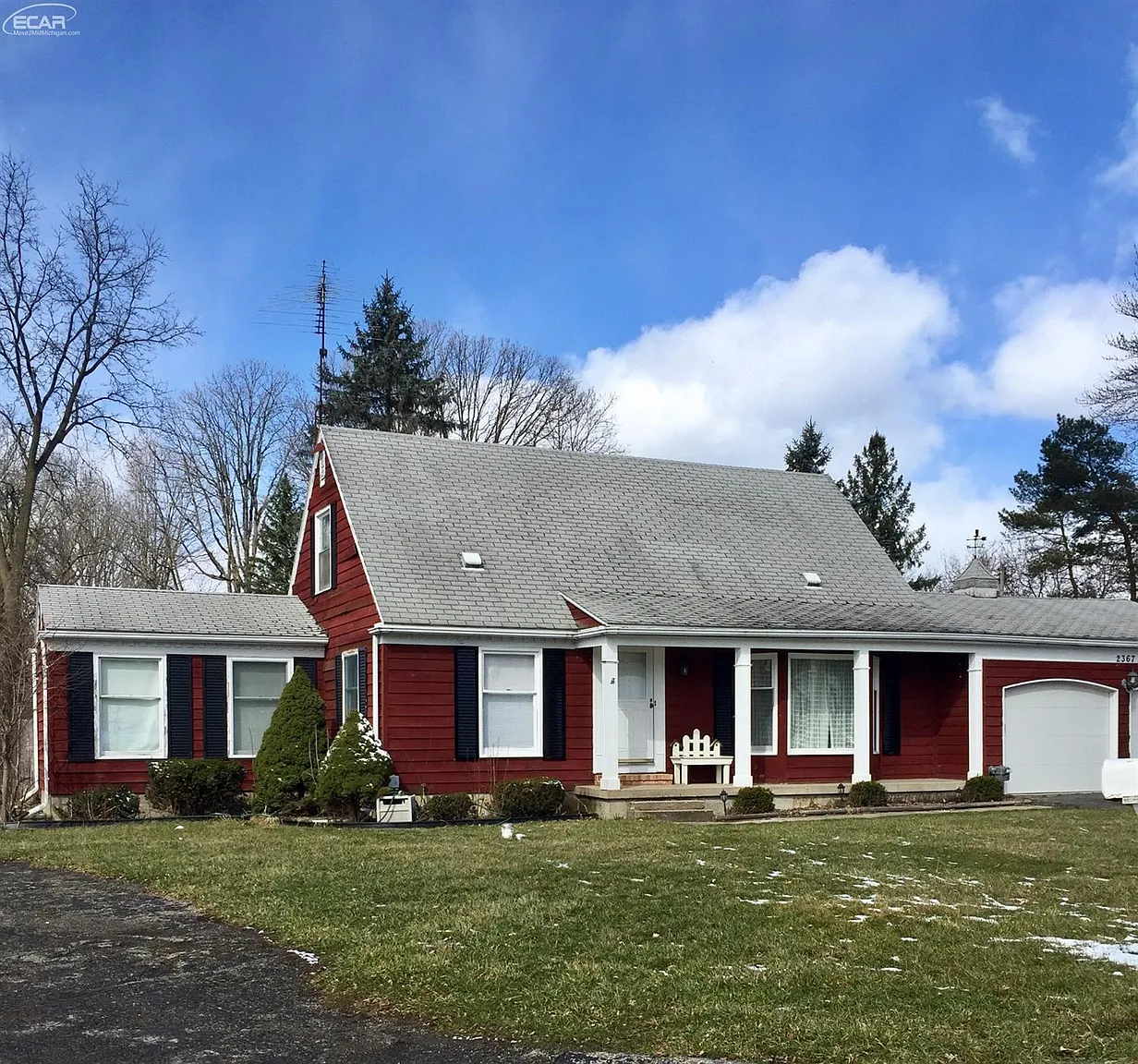 2367 Pineview Ct photo 1