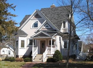 1415 S Farwell St, Eau Claire, WI 54701