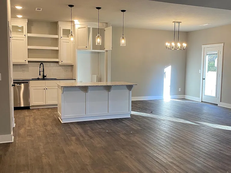 Kitchen/Dining