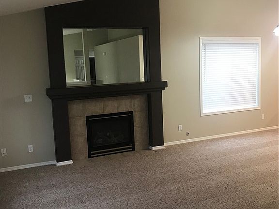 4th image of 8420 165th Street Ct E