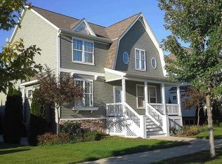 573 Brownstone St, Holland, MI 49423
