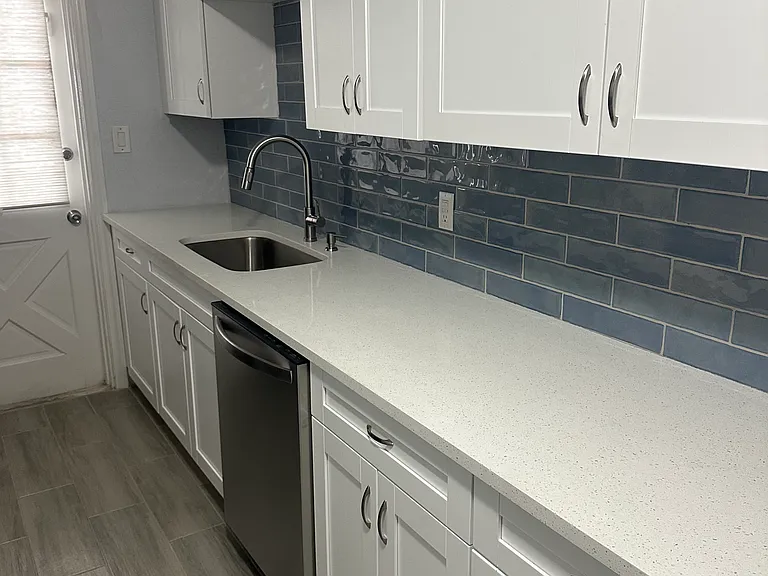 208 Danube Ave #104 — Photo 3