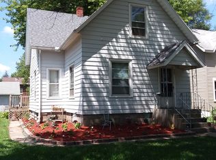 907 7th Ave, Sterling, IL 61081