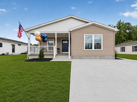 Exterior Image-1-Ritz-Craft 33C Cinnamon Woods