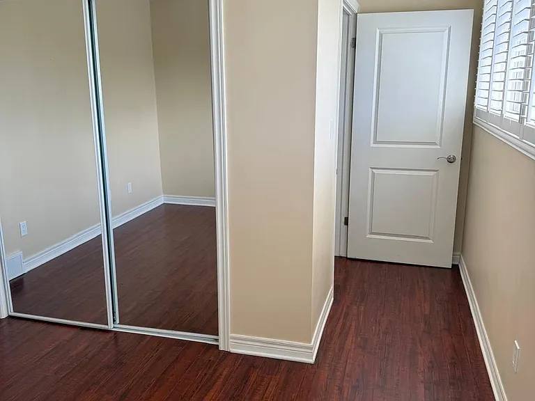 320 Vine St #2B — Photo 6