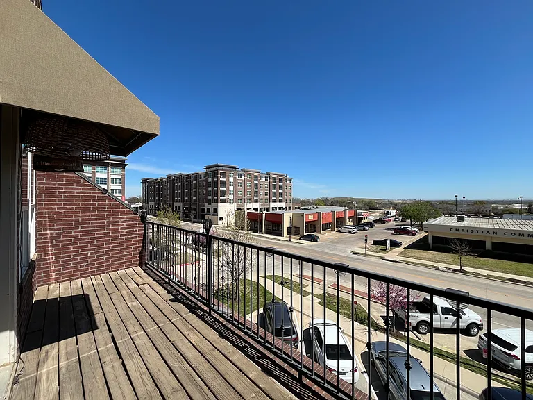 251 S Mill St #320 — Photo 12