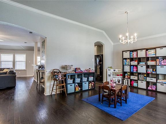 4th image of 3020 Lena Dr