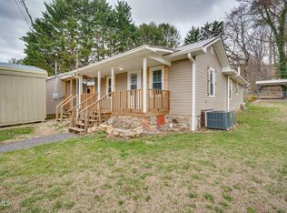 121 Coleman Rd, Hampton, TN 37658