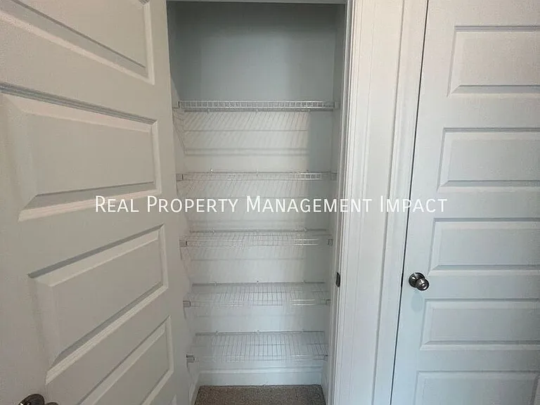 616 Market Grove Dr #100 — Photo 26