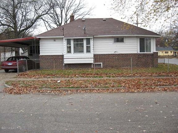 3rd image of 261 E Sherman Blvd