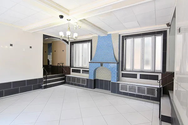 Rented by Zuz Realty | media 12