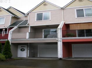 14719 NE Couch St, Portland, OR 97230
