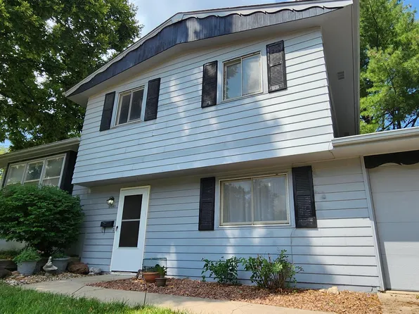 12548 O St, Omaha, NE 68137