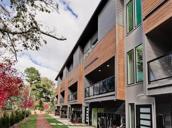 214 NW 9th St, Bentonville, AR 72712