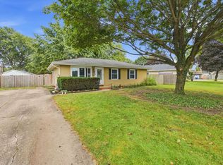 103 Mary St, Oswego, IL 60543