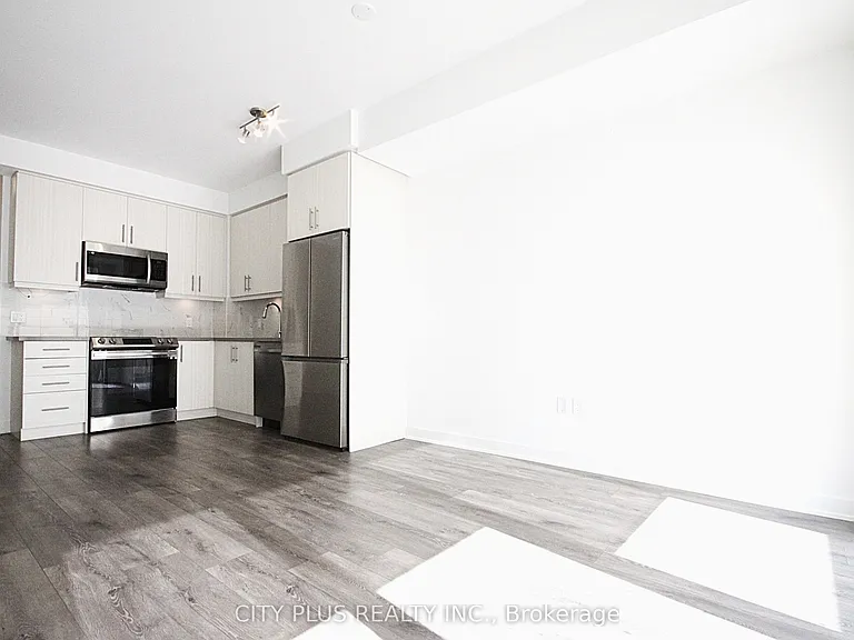 105 Oneida Cres #809 — Photo 8