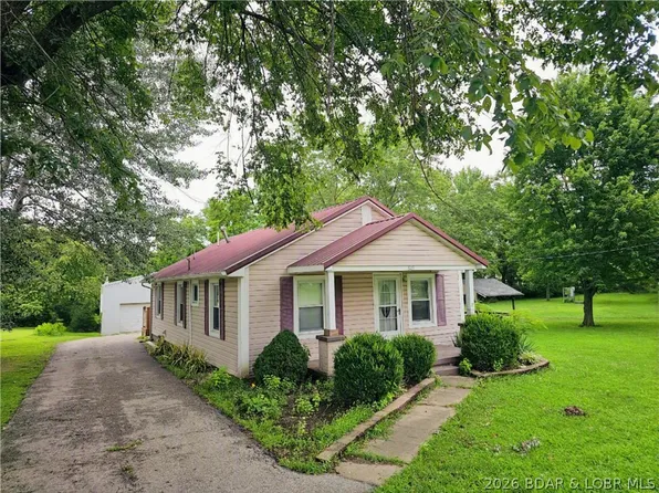 609 W 4th St, Eldon, MO 65026