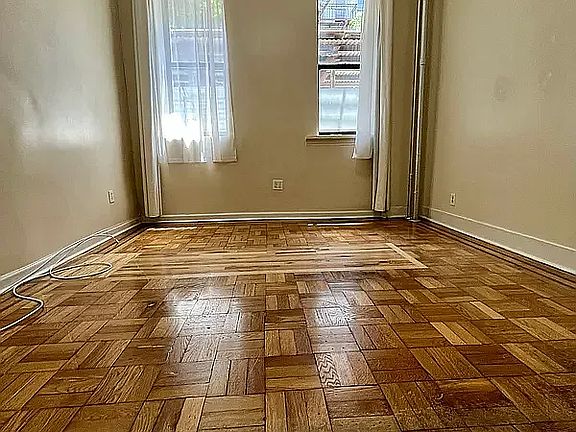 5th image of 2111 Beekman Pl #1K