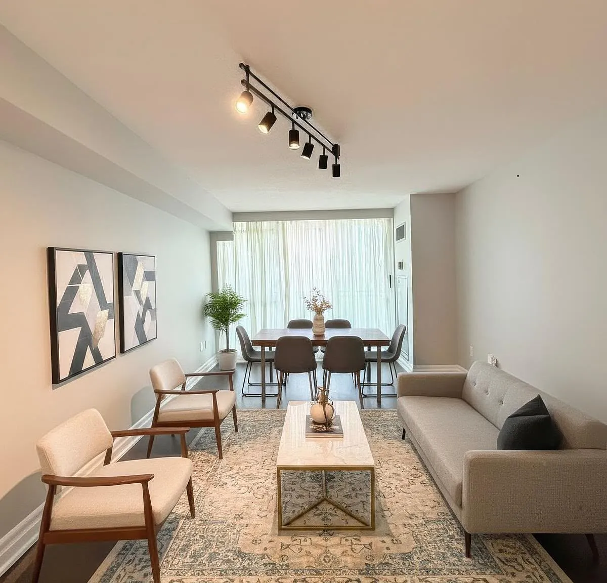 2 bed, $2,800 — Photo 1