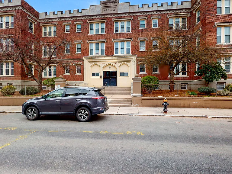 13 Glenville Ave #4F — Photo 11