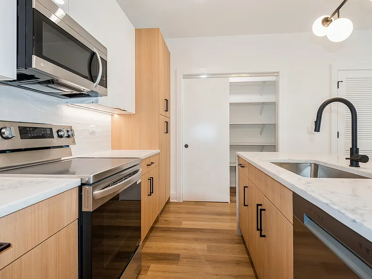 1435-40 W Fillmore St #510 — Photo 1