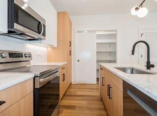 1435-40 W Fillmore St #104, Chicago, IL 60607
