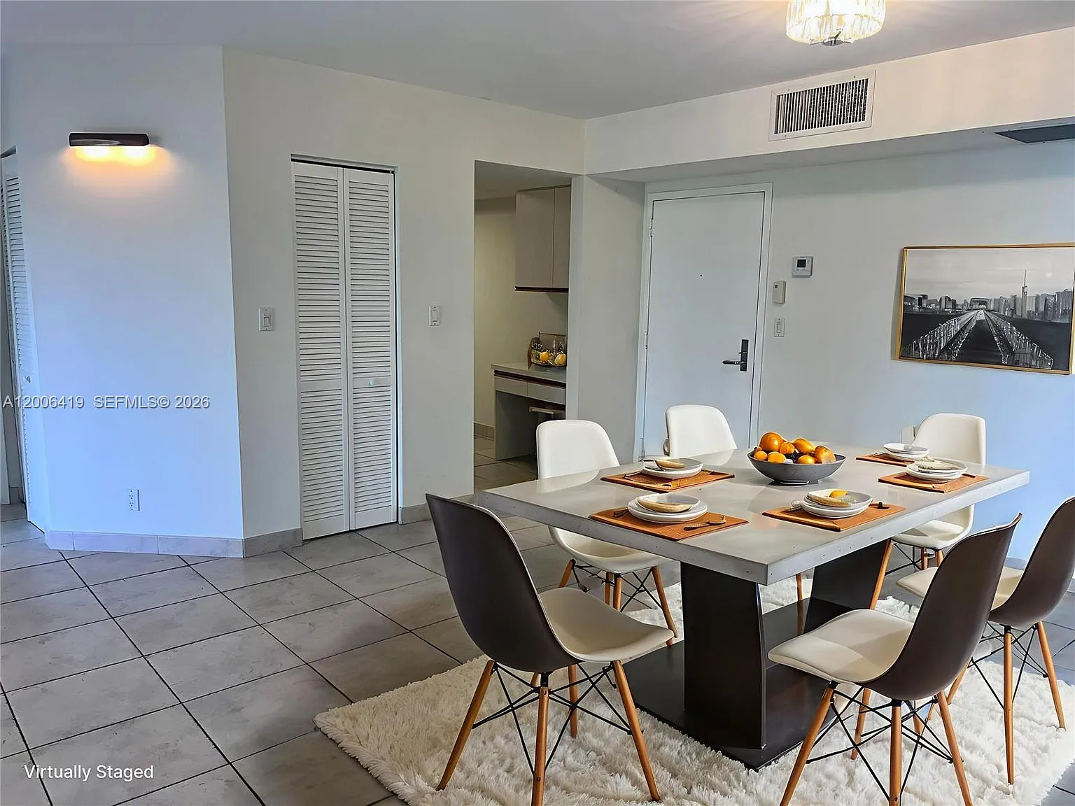 Mystic Pointe Condo No On — Photo 2