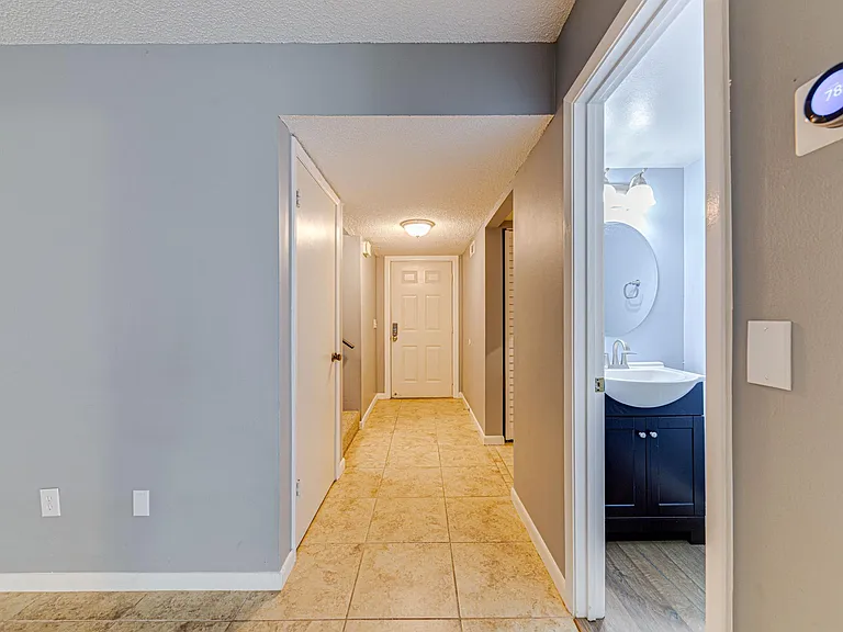 1241 Saint Andrews Dr — Photo 6