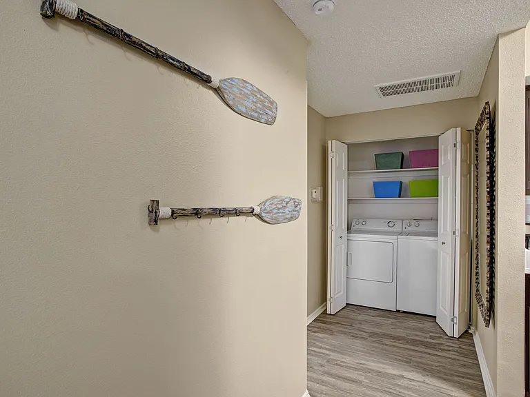 Arbors at Wolf Pen Creek Apartments — Photo 25