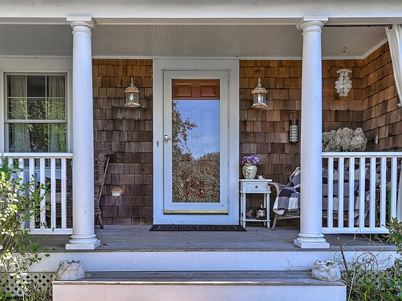 3rd image of 5 S Greenwich St
