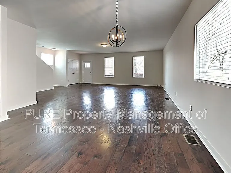 303 Gatewood Ave — Photo 9