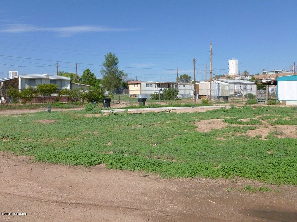 2nd image of 698 E Lesli Dr