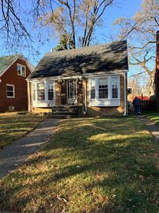 8130 Meadow Ln, Munster, IN, 46321