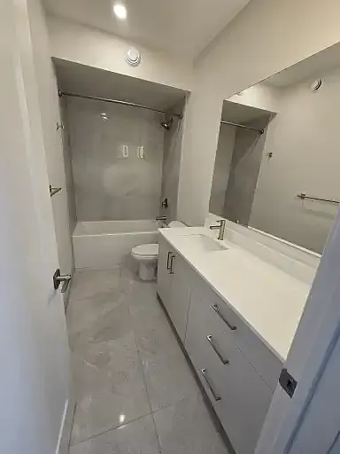 2 bed, 1.0 bath, $2,200 — Photo 3