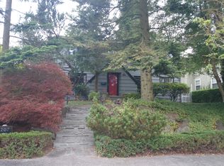 3207 28th Ave W, Seattle, WA 98199