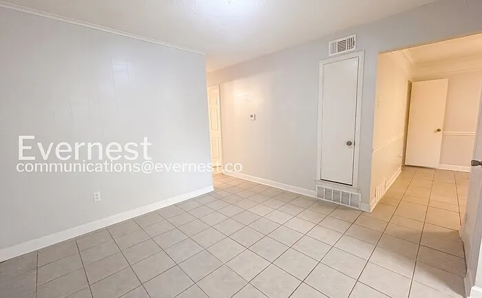 8304 Baldwyn Cv — Photo 10