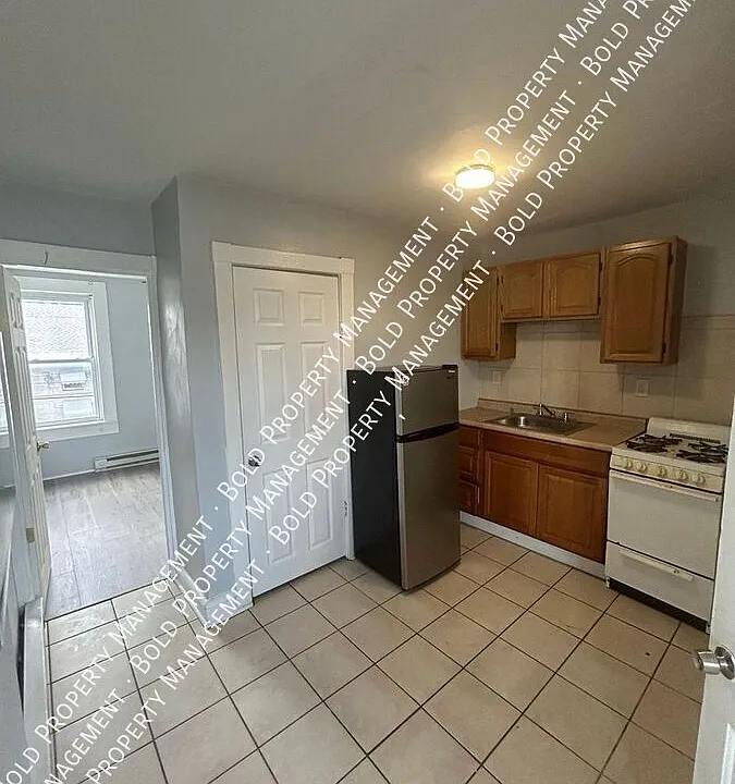 846 Bingaman St #3F