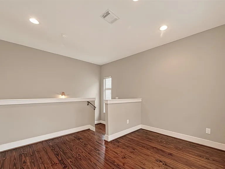 1510 Crockett St #B — Photo 23