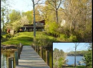 1152 White Sands Dr, Lusby, MD 20657