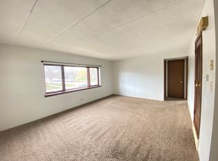 1300 S 13th St #4, Lincoln, NE 68502